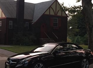 820 Elizabeth St, Ridgefield, NJ 07657