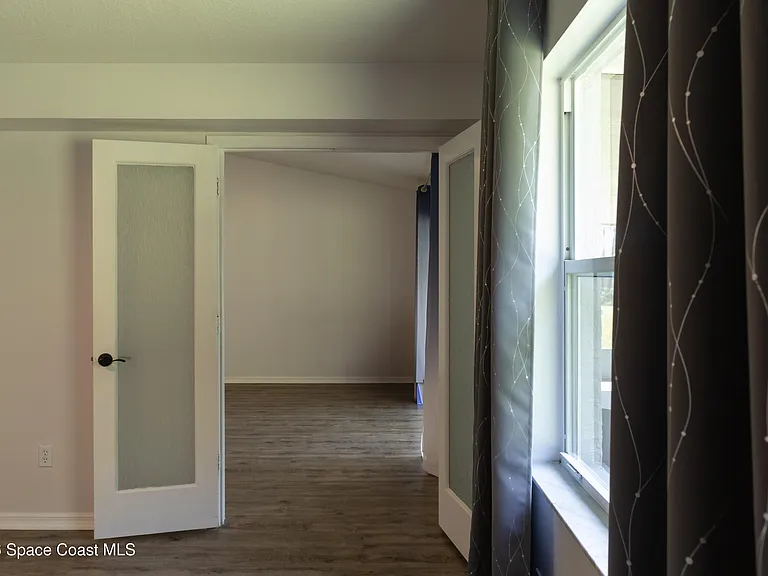 1572 Holbrook Rd NW — Photo 35