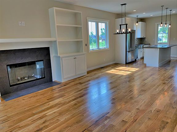 4th image of 5619 Hidden Pond Ln