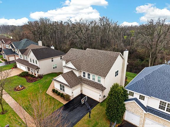 3rd image of 420 Blue Heron Cir