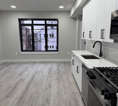 2nd image of 80-82 Romaine Ave #5A