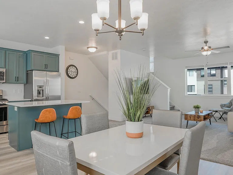 429 S Willow Leaf Rd — Photo 5