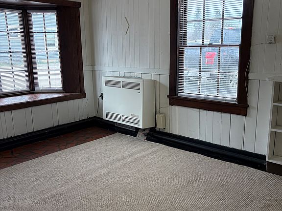 5th image of 523 Mentor Ave #2