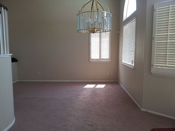 4th image of 9041 Crimson Clover Way
