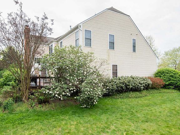 5th image of 8103 Tichenor Point Ct