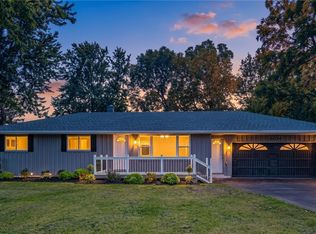6034 Godfrey Rd, Burt, NY 14028