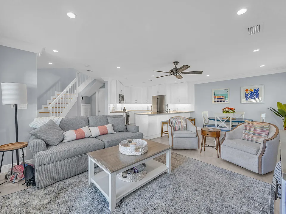 234 Seabreeze Cir