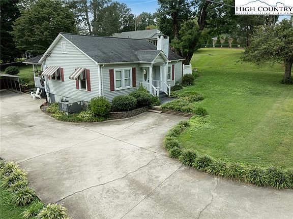 3rd image of 806 Lower Creek Drive