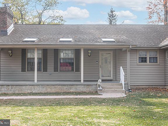 4th image of 612 Doublewoods Rd