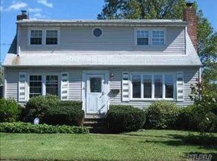 56 Todd Rd, Valley Stream, NY 11580