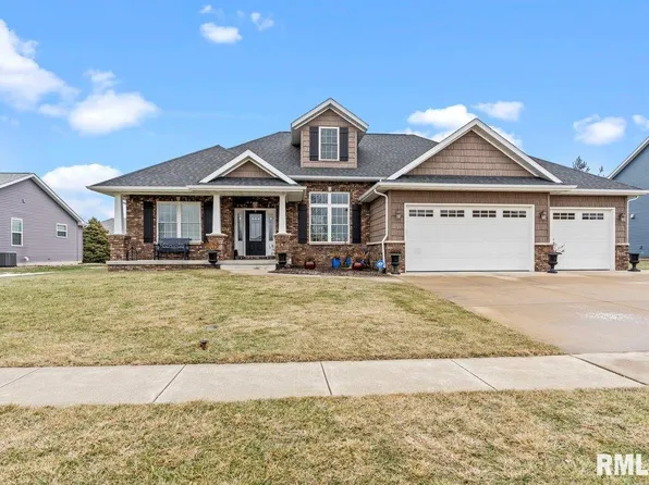 316 Manor Hill Dr, Chatham, IL 62629