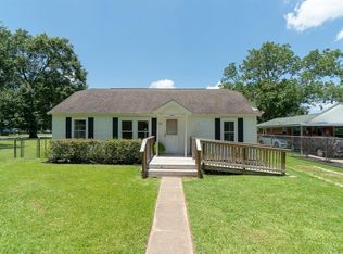 302 Moore St, Tomball, TX 77375