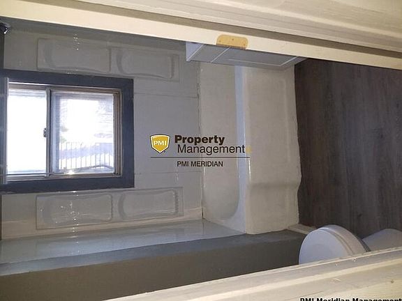 5th image of 3721 Hillside Ave