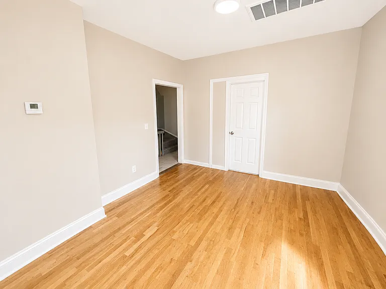 699 S 18th St #3 — Photo 15