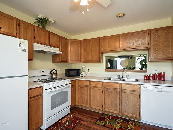 3rd image of 2543 N Augusta Ct #2543