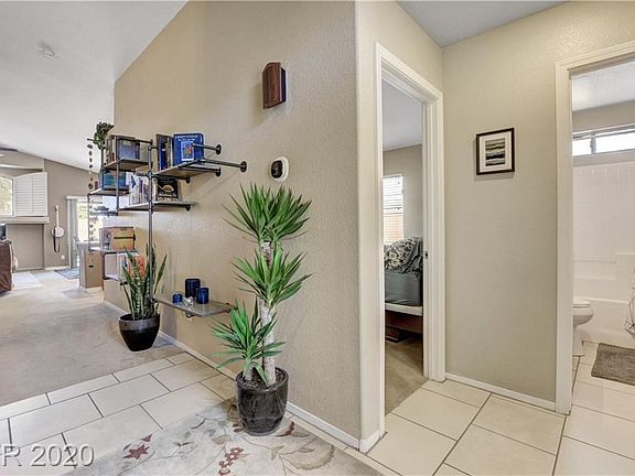 5th image of 512 Flemington Ct