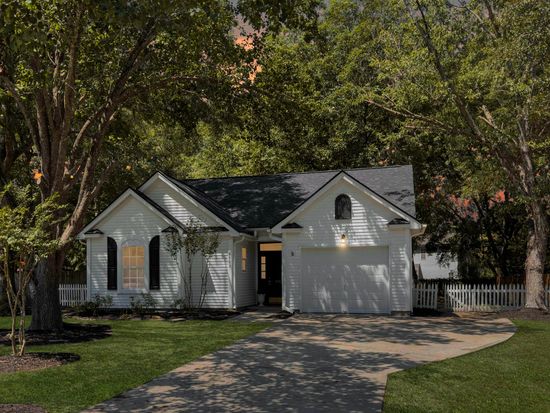 8503 William Moultrie Dr, Charleston, SC 29420