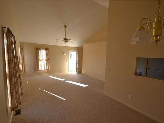 5th image of 1367 Harwood Ln
