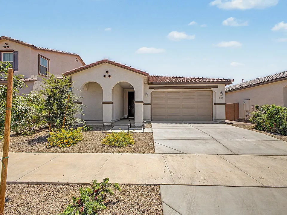 21157 E Canary Way
