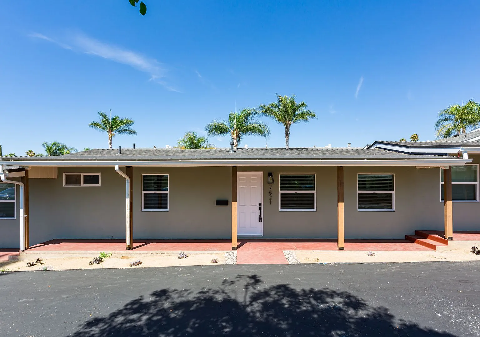 ~Price Dropped Spacious 1-Br Unit In la Mesa With W/D In Unit! — Photo 2