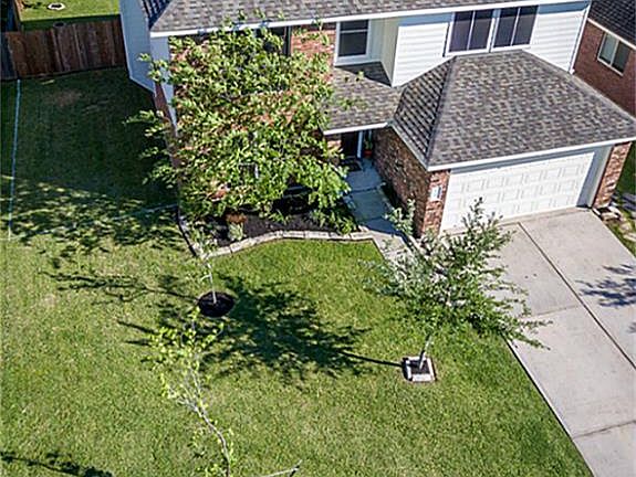 4th image of 8215 Cove Timbers Ln