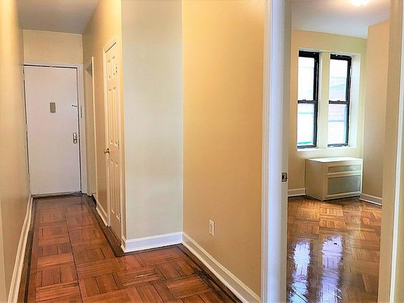 5th image of 1441 Dekalb Ave APT 8