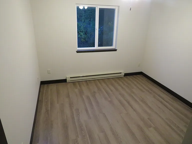 5294 Christopher Dr — Photo 7