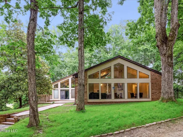 6821 Autumn Oaks Dr, Olive Branch, MS 38654