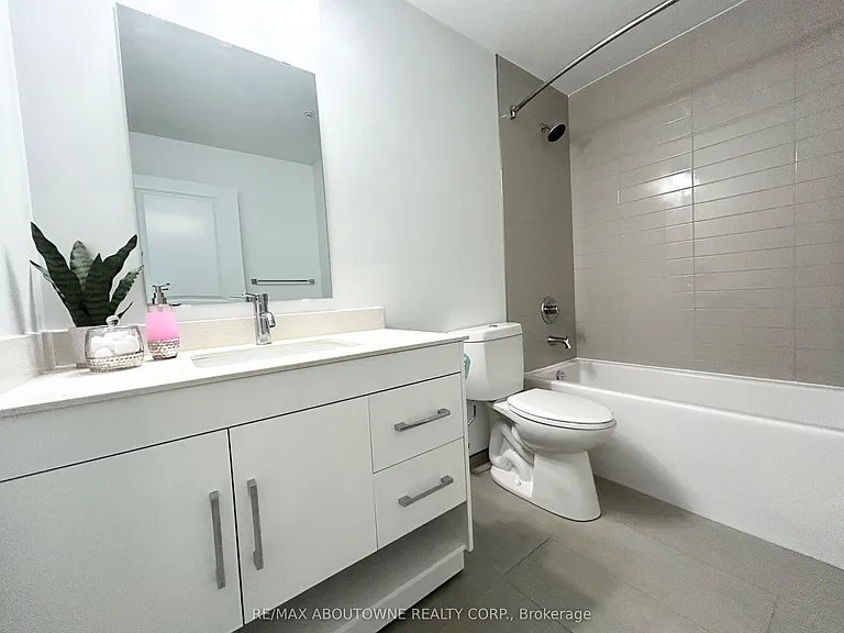 460B Belmont Ave W #603 — Photo 15