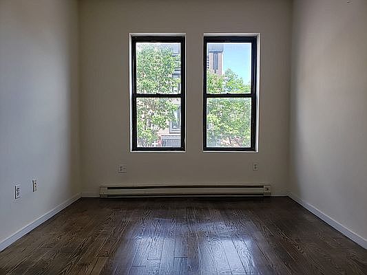 5th image of 310 Montgomery St Suite 1