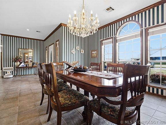 5th image of 2803 Haskell Blvd