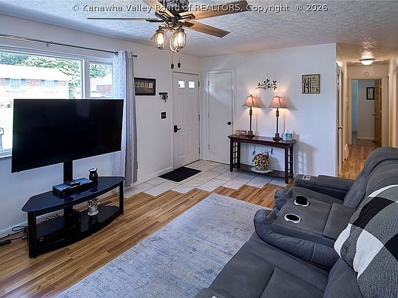 4th image of 106 Savilla Ln