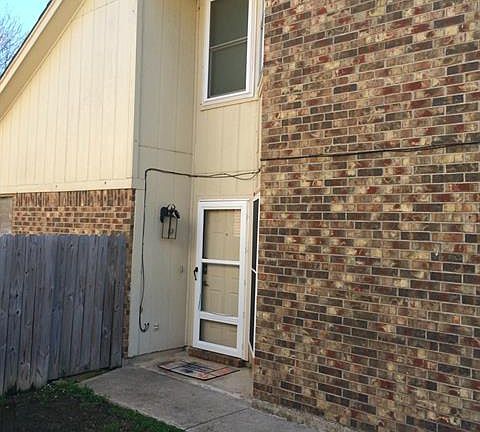 2nd image of 955 Sylvan Creek Dr