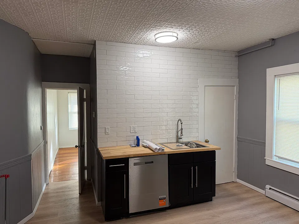 17 Hubbard St #1L