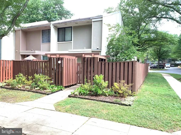 2300 Southgate Sq, Reston, VA 20191