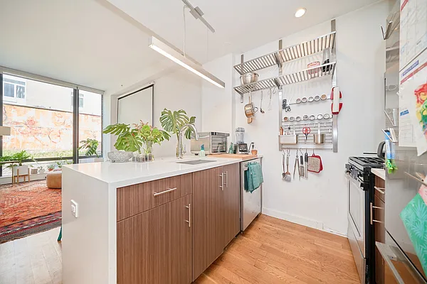 Rented by Living New York | media 32