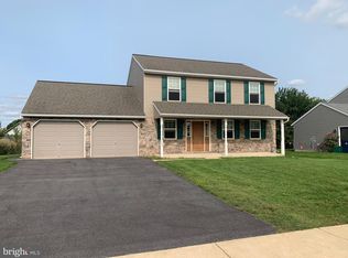 503 Lavender Ln, New Holland, PA 17557