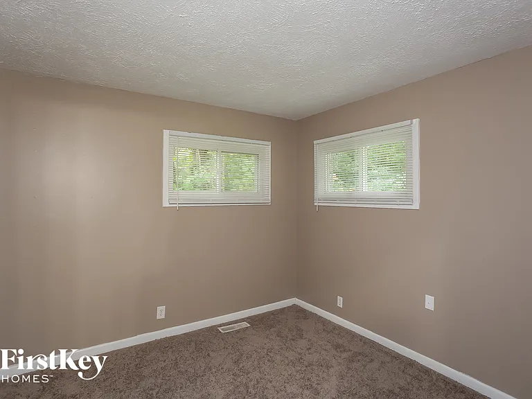 6072 Bettcher Ave — Photo 11