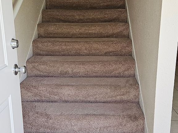 3rd image of 1324 Winn Dr APT D