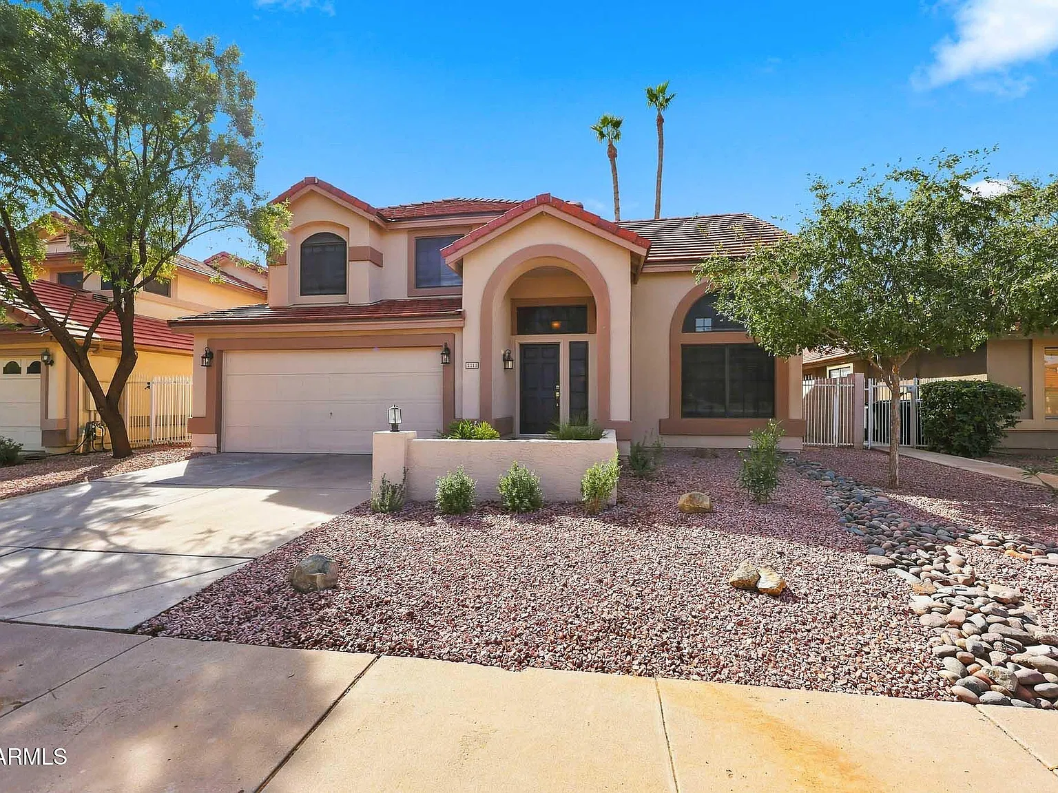 3 bed, 3.5 bath, 1872 sqft, $2,495 — Photo 2