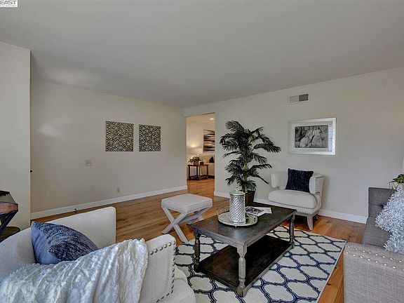 3rd image of 4129 Morganfield Ct