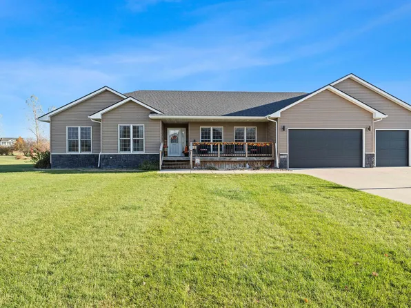 1114 Sand Cherry Ln, Huxley, IA 50124