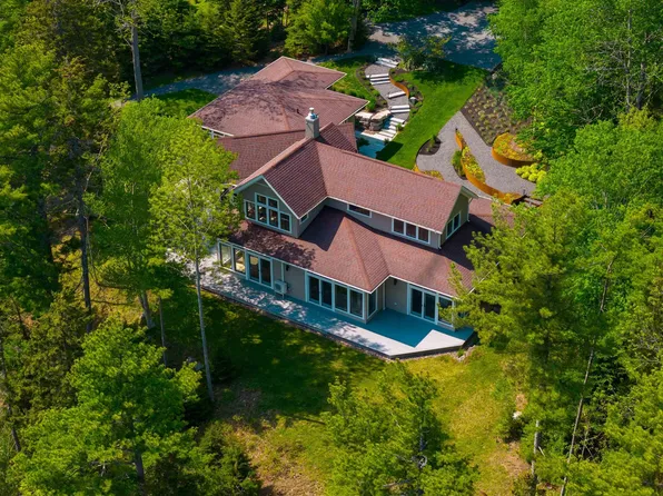 32 Himmelman Ln, Lunenburg, NS B0J 2E0