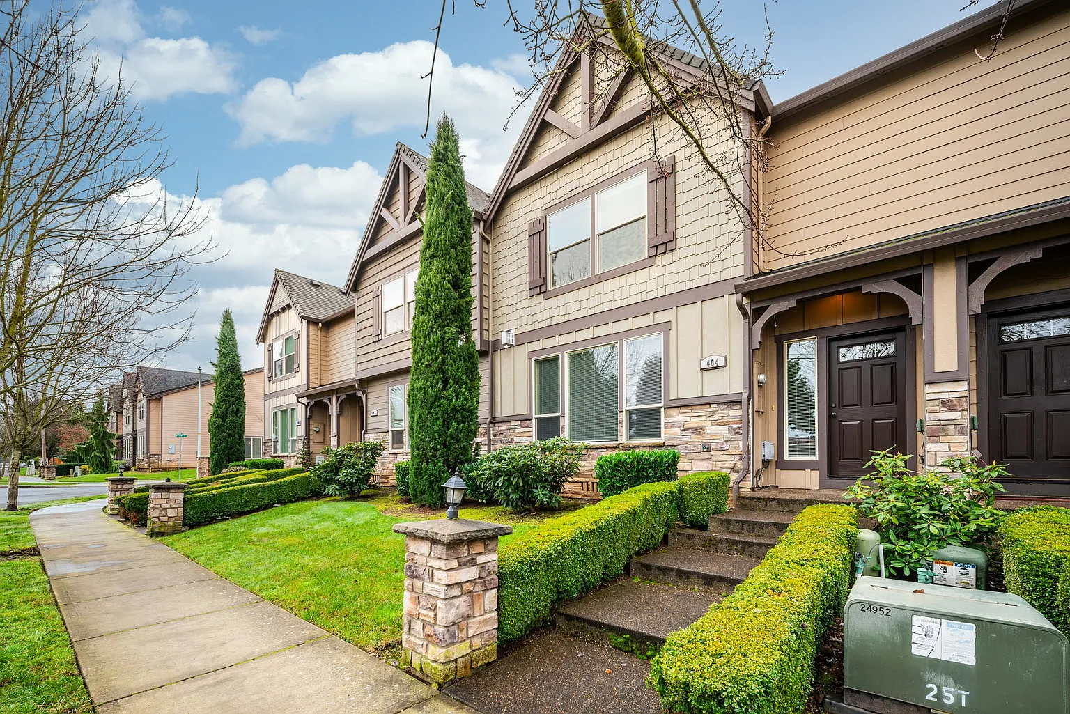 404 NE 104th Ave #1 photo 1