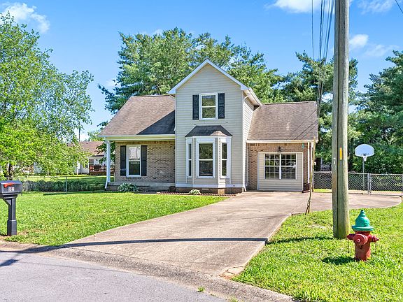 3rd image of 902 Cimarron Ct