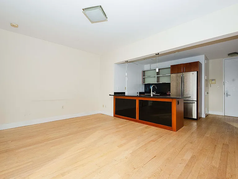 756 Myrtle Ave #4-B — Photo 2
