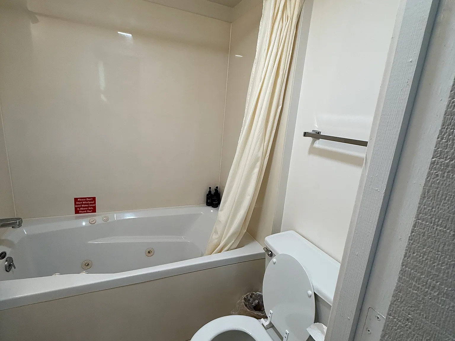 2 bed, 1042 sqft, $1,500 — Photo 3