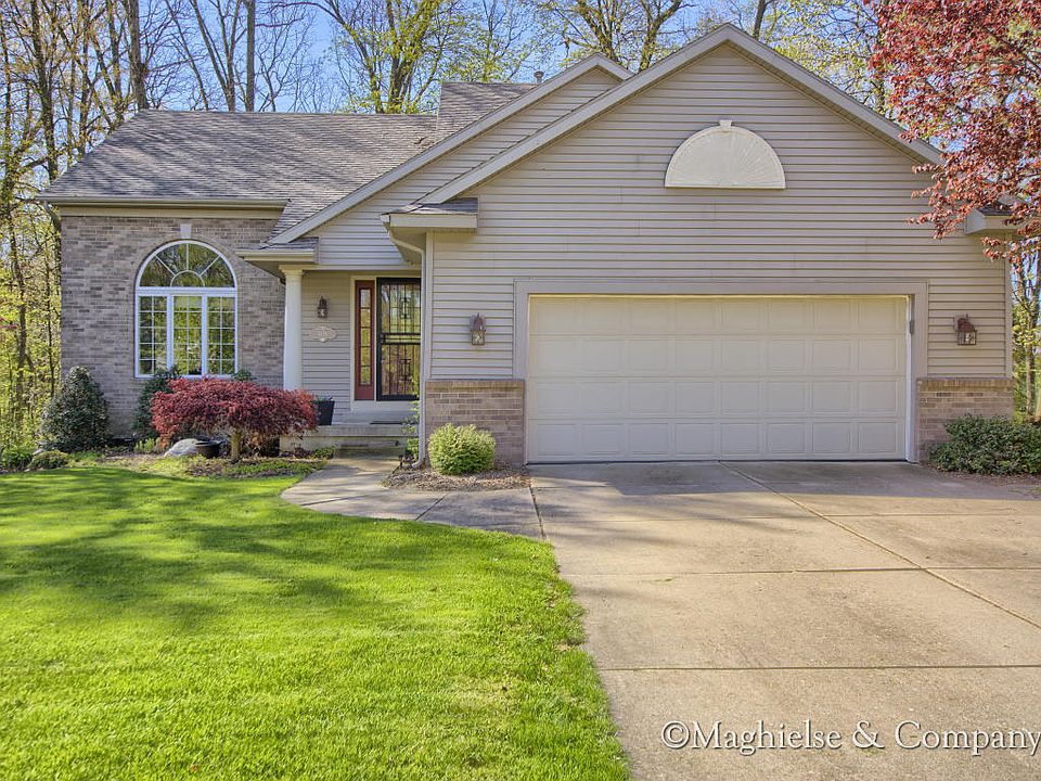 1st image of 5388 Royale Ct NE