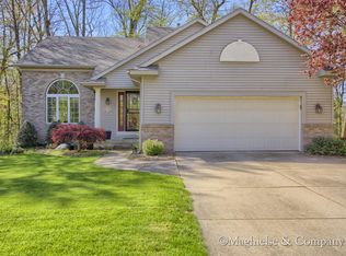 5388 Royale Ct NE, Rockford, MI 49341