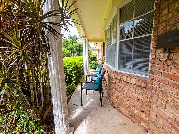 2nd image of 3007 Lake Arnold Pl